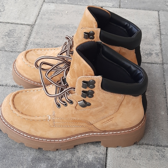 Vagabond Cosmo Lace-Up Chunky Hiking Boots - Picture 3 of 11